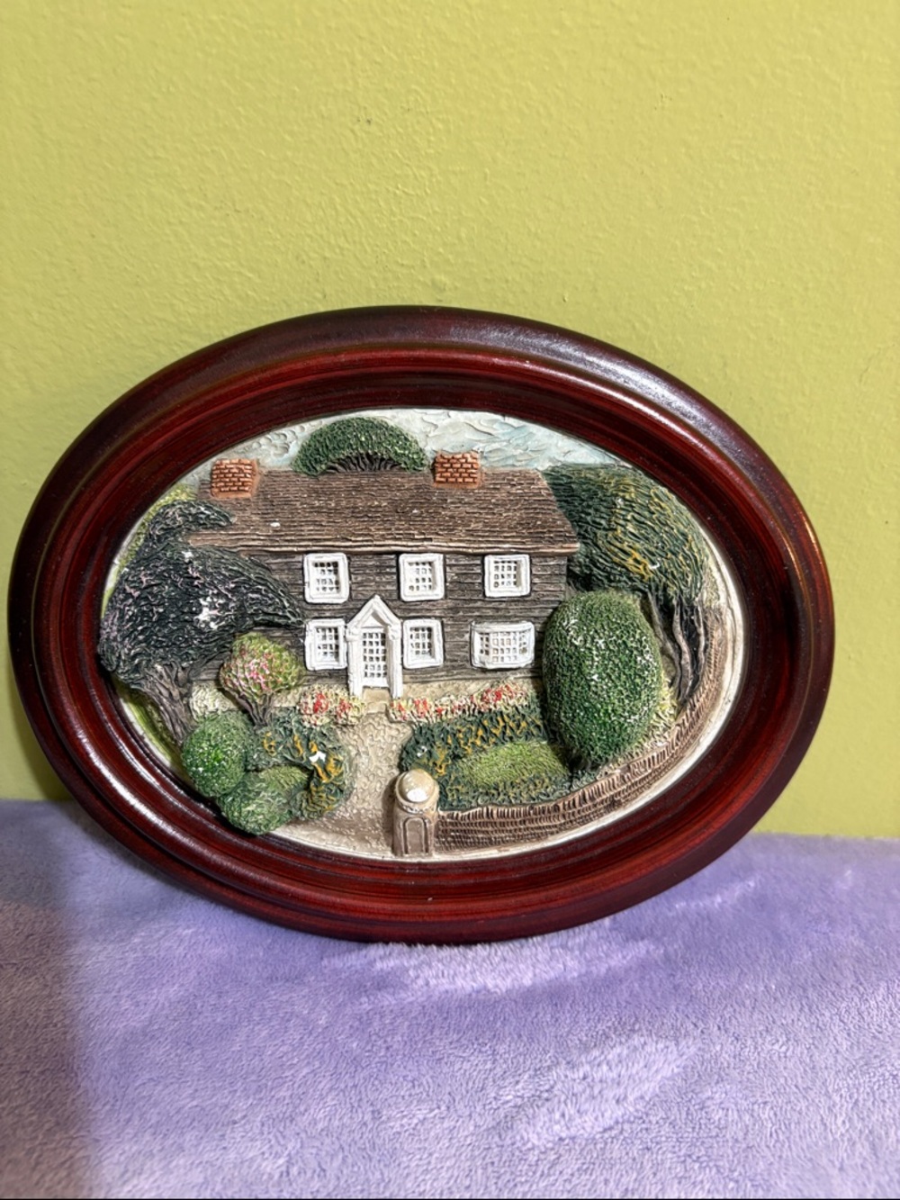 Decorative Oval Cottage Wall Plaque in Brown and Green